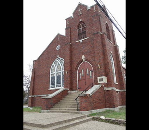 Trinity English Lutheran Church, ubicada en el 3100 Martin Luther King, Jr. Blvd, es una antigua iglesia luterana estilo gótica que fue construida en 1922 y registrada como un lugar histórico en 1995.