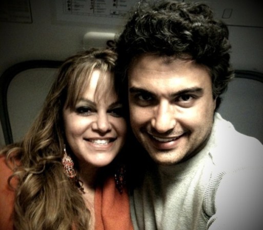 Amigos de Jenni, como Jaime Camil, no dudaron en subir sus imágenes con ella a las redes sociales.