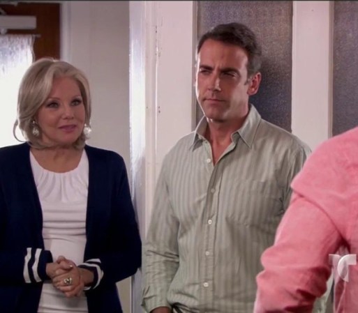 Hortensia se entera de que Ivan es hijo de Humberto y se pone feliz, ya que para ella eso cambia todas las cosas: Ivan es un Cano.
