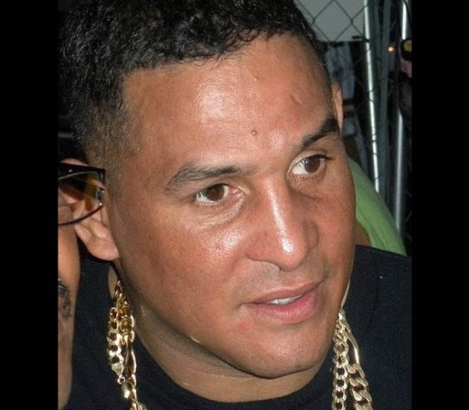 HECTOR CAMACHO, mejor conocido como “Macho” Camacho – 21 de noviembre del 2012. El boxeador puertorriqueño murió de un balazo en la cabeza cerca de un bar en Bayamón.