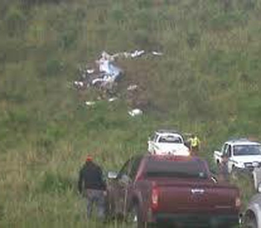 Esta foto de los supuestos restos del avión de Rivera circuló en las redes, mientras las autoridades mexicanas desmentían que hubieran encontrado los restos del avión de Jenni Rivera.