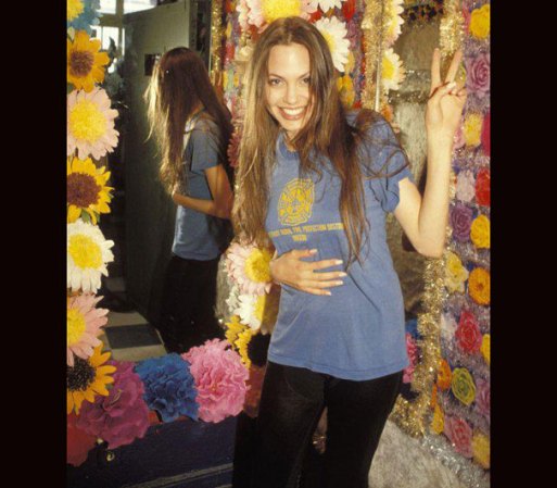 Todo el tiempo sonriente, así es Angelina.
