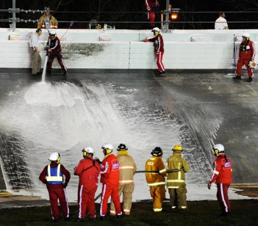 El accidente fue algo nunca antes visto en una carrera de automovilismo en Estados Unidos, reportó EFE.