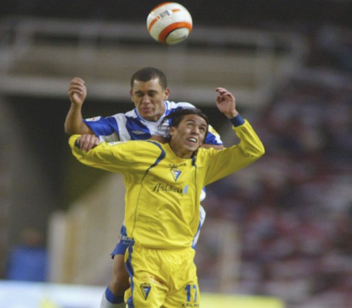 El argentino Lucas Lobos se nacionalizó y ahora juega para el 'Tri'.