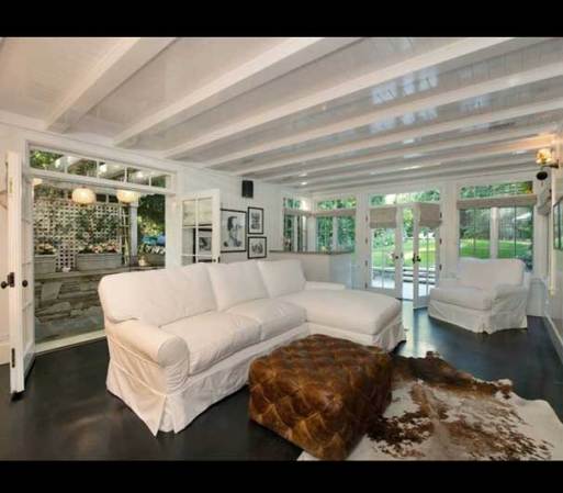 La casa tiene detalles muy elegantes con toques casuales.