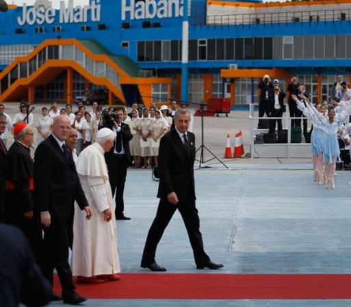 Benedicto XVI llega al aeropuerto "José Martí" en La Habana.