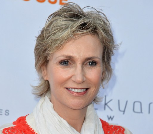 “La pasión lo llevo a hacer más cambios significativos para la comunidad homosexual, que cualquier otro presidente en la historia de los Estados Unidos” ~Jane Lynch
