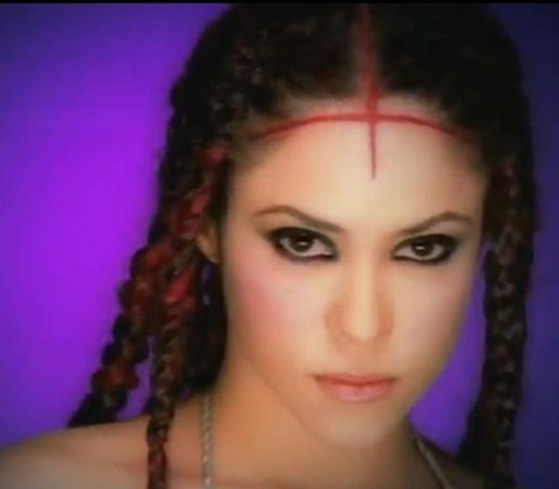 Libanesa por parte de su padre y colombiana por parte de su madre, la música de Shakira refleja la fusión de sus orígenes.