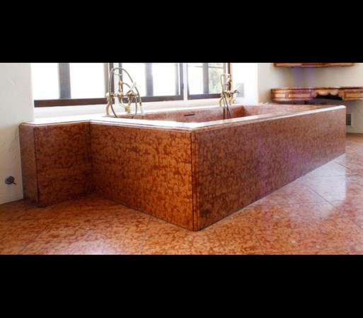 Tina de baño en marmol italiano: $1,000