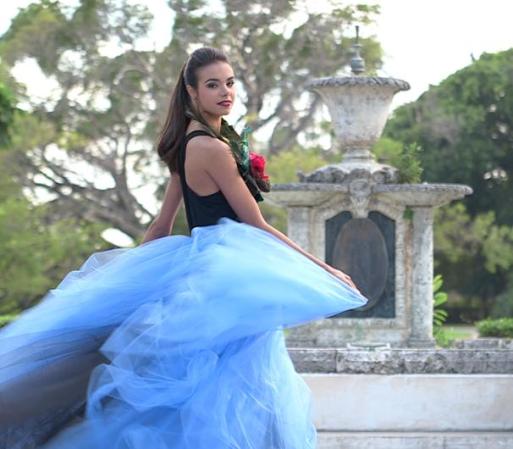 Esta joven, llena de talento, simpatía y profesionalidad, desborda naturalidad en cada sesión fotográfica