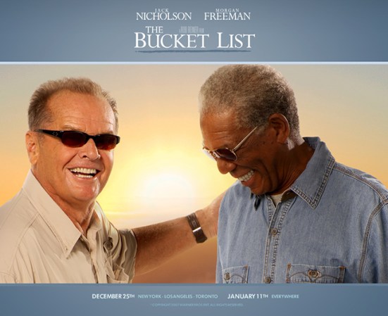 Jack Nicholson y Morgan Freeman nos regalaron en "The Bucket List" una conmovedora historia de hombres que deciden cumplir sus sueños antes de morir. Imperdible.