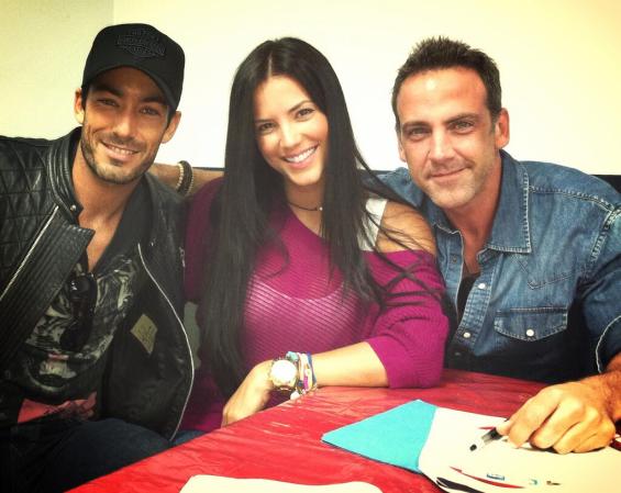 La próxima semana se estrena "Santa Diabla", la nueva telenovela de Telemundo en la que Aarón Díaz comparte estelares con Carlos Ponce y Gaby Espino