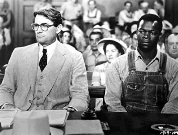 "To Kill a Mockingbird" (1962). Harper Lee ganó el Pulitzer por su novela "Matar a un ruiseñor", la película es una excelente adaptación del libro, con Gregory Peck como Atticus Finch.