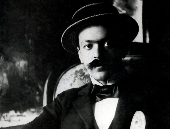 El escritor italiano Aron Ettore Schmitz (Svevo) falleció el 13 de septiembre de 1928 tras sufrir un accidente en Motta di Livenza.
