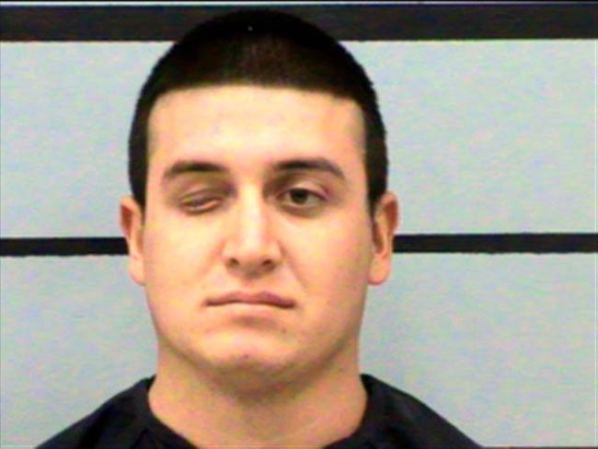 Damián Aceves fue arrestado el 09/03/2013 en el condado de Lubbock, Texas, con orden de:<br /><br />HOLD FOR US MARSHAL