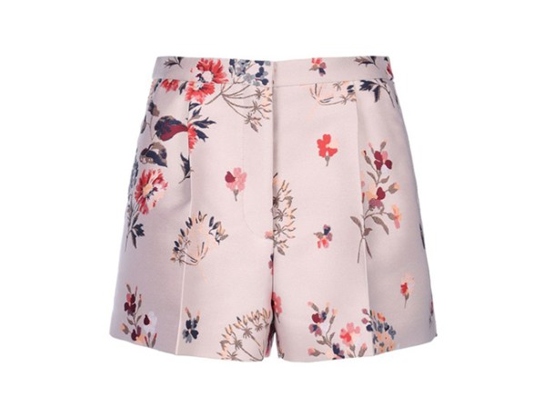 Shorts de Stella McCartney; encuéntralos en stellamccartney.com, $780.