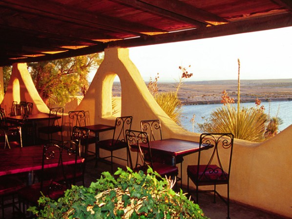 En “Indian Cliffs Ranch” no solo disfrutarás de las delicias de un steak si no que tendrás ante ti una maravillosa vista.