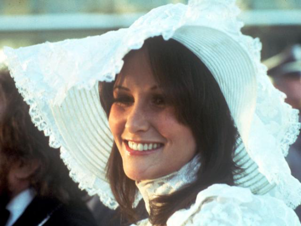 La actriz porno Linda Lovelace ("Garganta profunda") murió el 22 de abril del 2002 en Denver Colorado tras sufrir un grave accidente al volante de su auto.