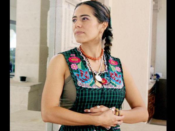 Lila Downs (1968, Tlaxiaco, Oaxaca, México), una voz con sangre estadounidense pero que a llevado la música tradicional mexicana por el mundo.