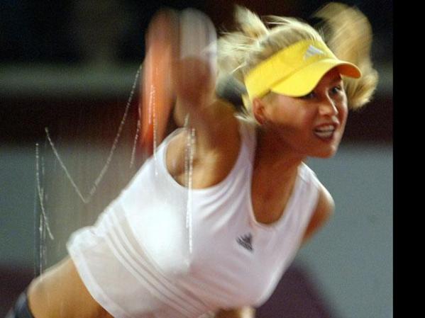Las competencias de tenis son cada vez menos frecuentes, y suelen ser meras exhibiciones.