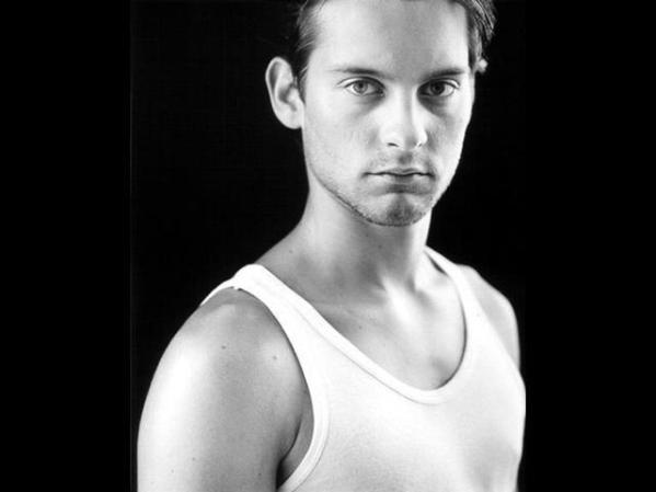 Tobey Maguire, "Spider-Man", las dos primeras películas de esta serie en el 2002 y 2004, tuvieron éxtio. Sin embargo a la tercera, realizada en el 2007 no le fue tan bien.