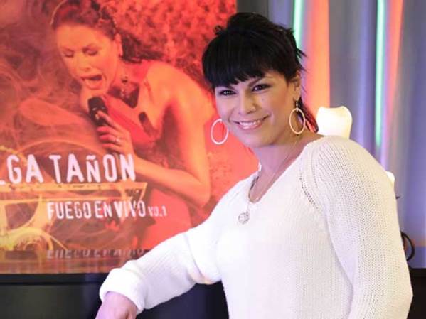 La merenguera Olga Tañón siempre se ha destacado por el estílo único que lleva al escenario. Olga Tañón nació un 13 de abril en Santurce, Puerto Rico.