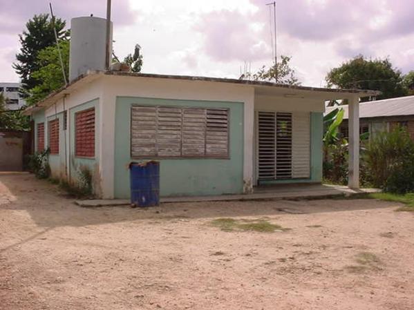La casa de la novia que deje en cuba,y no es de las mas malas que hay alli...