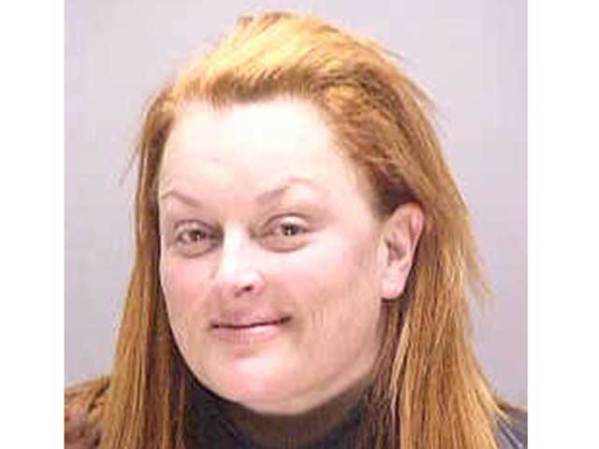 La cantante Wynonna Judd, tras su detención por conducir alcoholizada en Nashville, Tenesí. en noviembre de 2003.