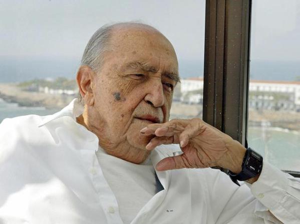 Oscar Niemeyer: arquitecto brasileño.