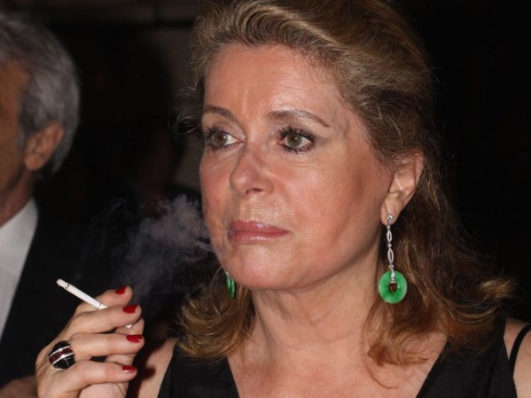 Catherine Deneuve, a la francesa.