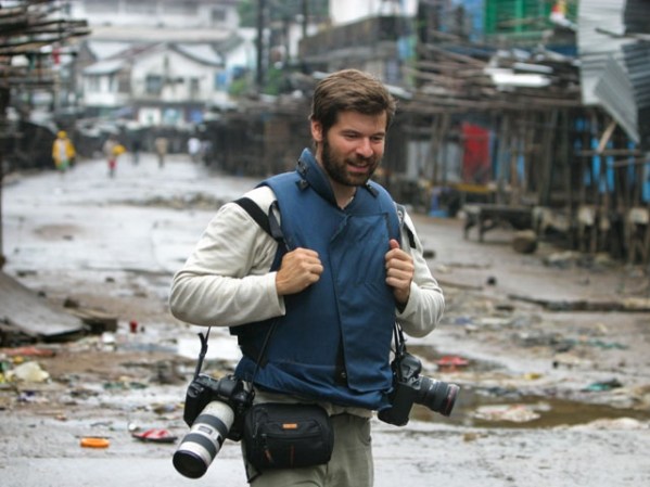 JULIO, 2003: Chris Hondros en Liberia.