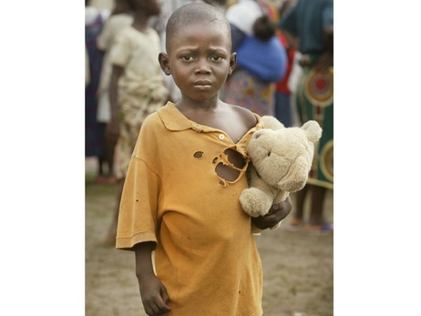 JULIO, 2003: Conflicto civil en Liberia.