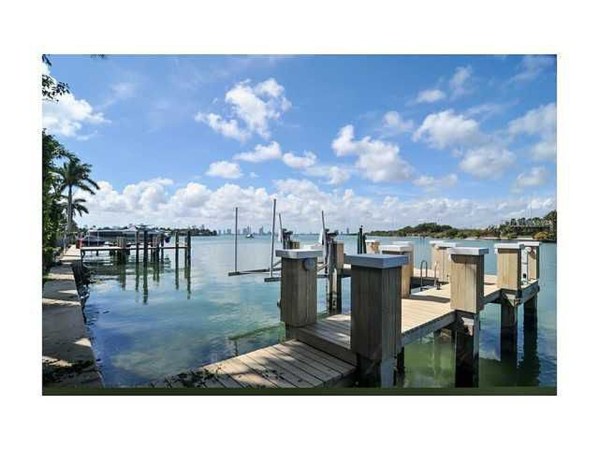 Shakira ha puesto esta casa a la venta por casi 13 millones.