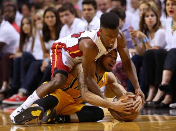 MIAMI, FL - MAY 22: El Heat de Miami derrota espectacularmente a los Peacers de Indiana en tiempo extra 103-102 con soberbia canasta de Lebron James.