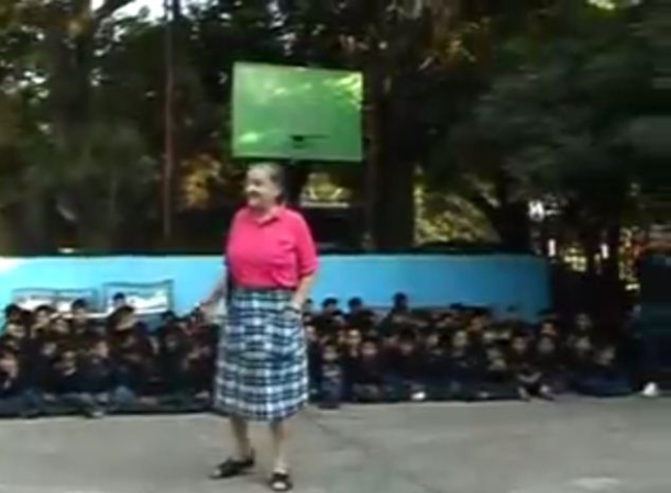 Líderes políticos, como la alcaldesa de Zamora,Rosa Hilda Abascal, y EL ex gobernador de Michoacán Leonel Godoy la reconocieron por trabajo.