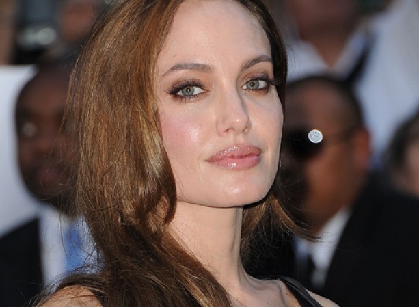 Angelina Jolie <br />Unos hermosos labios que son parte del legado de belleza que la actriz le dejó a su hijita Shiloh, quien se ve muy parecida a su mamá. Aquí podemos ver cómo Angelina los resaltó con un brillo en tonos de rosado.