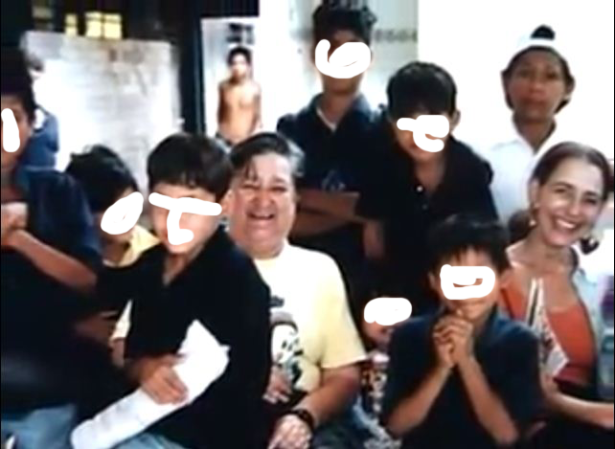 En YouTube, se publicó un video homenaje que la presenta como "una mujer que ha dedicado su vida a dar cariño, amor y cobijo a niños, jóvenes y adultos".