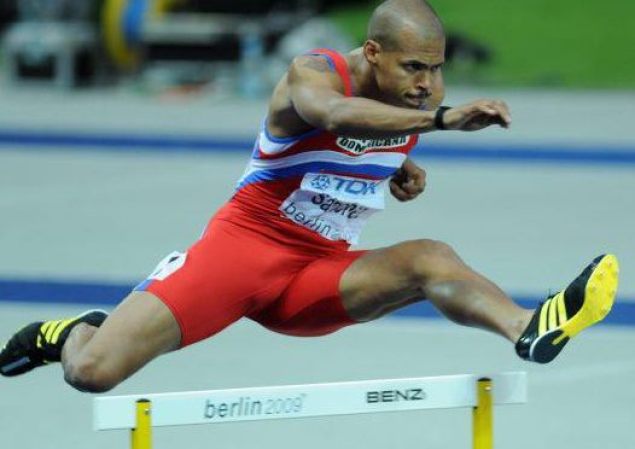 Félix Sánchez, Atenas, 2004, medalla de oro en la disciplina de 400 metros con vallas.