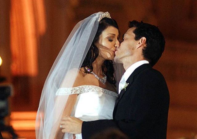 Dayanara Torres se casó en el año 2000 con el cantante Marc Anthony, de quien se divorció dos años después y con quien tuvo dos hijos.