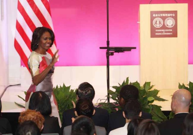Michelle Obama destila simpatía y elegancia en China.