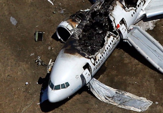 Un Boeing 777 se estrella al aterrizar en San Francisco. Venía de Seúl.