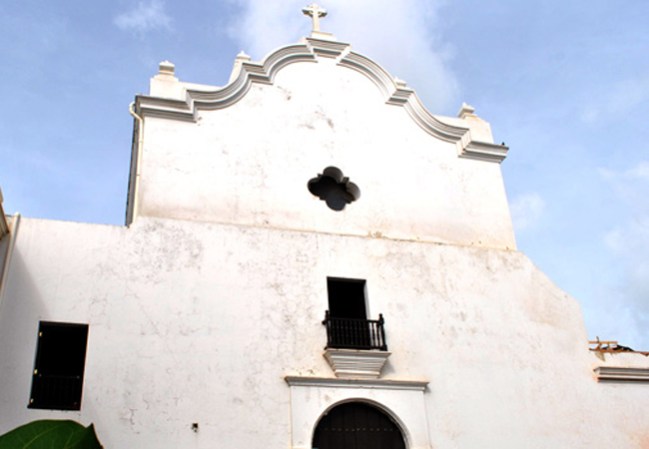 La iglesia es uno de los pocos ejemplos restantes de la arquitectura gótica española en el hemisferio occidental.