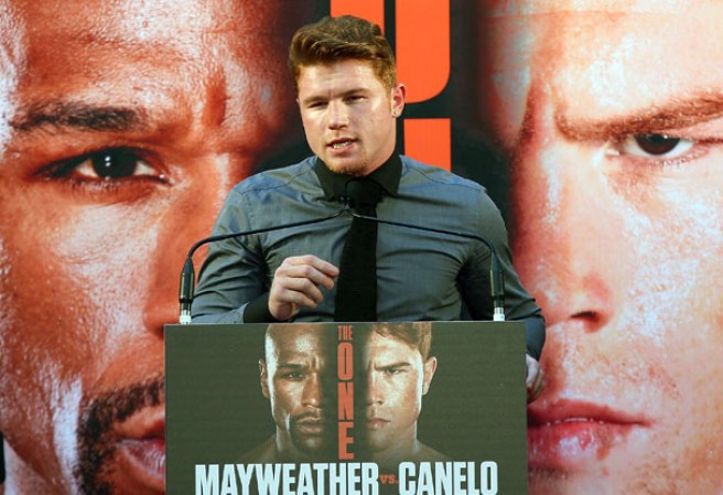 Los campeones del boxeo Floyd Mayweather Jr. y Saúl "Canelo" Álvarez se ven cara a cara en Nueva York, tras anunciar su pelea oficialmente. El combate será el próximo 14 de septiembre en el MGM Grand de Las Vegas.