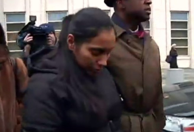 Nancy González, de 29 años, compareció con un notorio embarazo ante un juez federal del<br />distrito de Brooklyn.