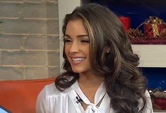 La mirada y sonrisa angelical de la Miss Universo 2013, Olivia Culpo, nos deleitaron durante una visita exclusiva a nuestros estudios de Buenos Días Nueva York.
