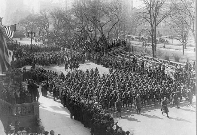 He aquí un recuento en imágenes de la evolución de la policía y la milicia de Nueva York atreves de los años.