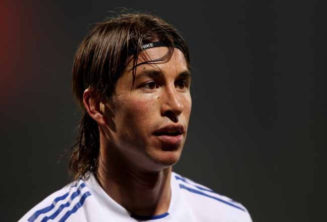 Sergio Ramos hace subir la temperatura del campo.