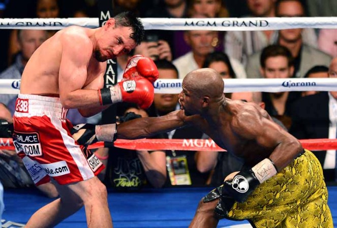 El pugilista Floyd Mayweather retuvo el título del peso welter del Consejo Mundial de Boxeo (CMB) al vencer por decisión unánime a Robert Guerrero.