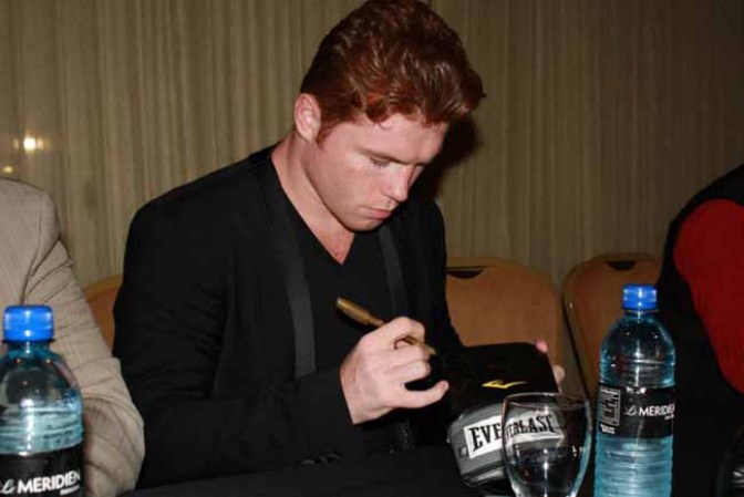 Saúl El Canelo Alvarez enfrentará a Floyd Mayweather el 14 de septiembre en Las Vegas. Un combate a muerte en lo que es el rival más difícil en la carrera del mexicano. Una pelea de invictos.