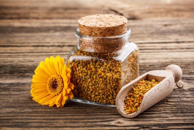 Polen de Abeja.- Un super alimento, contiene todos los aminoácidos esenciales y proporciona una cantidad enorme de enzimas y minerales que le dan un extra a tu cuerpo.